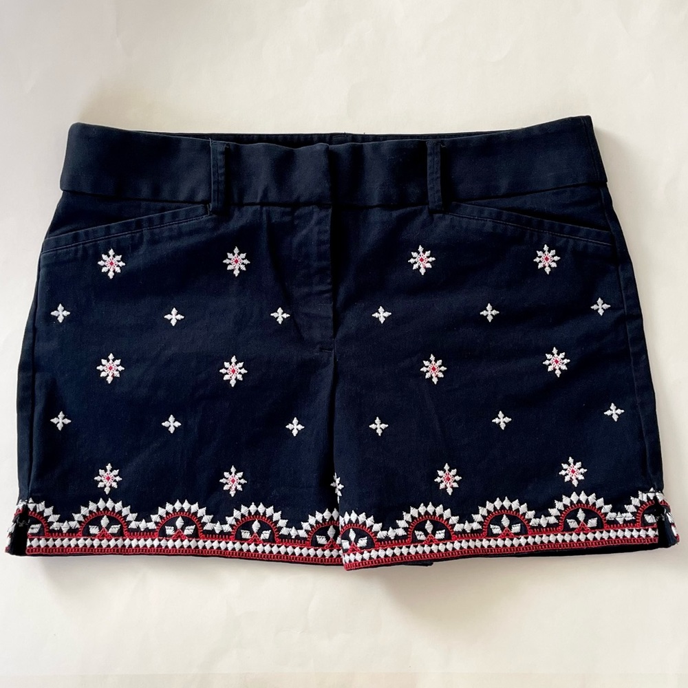 AnnTylor Loft Women’s 4” Inseam The Riviera Embroidered Short Navy Blue GUC Sz 6